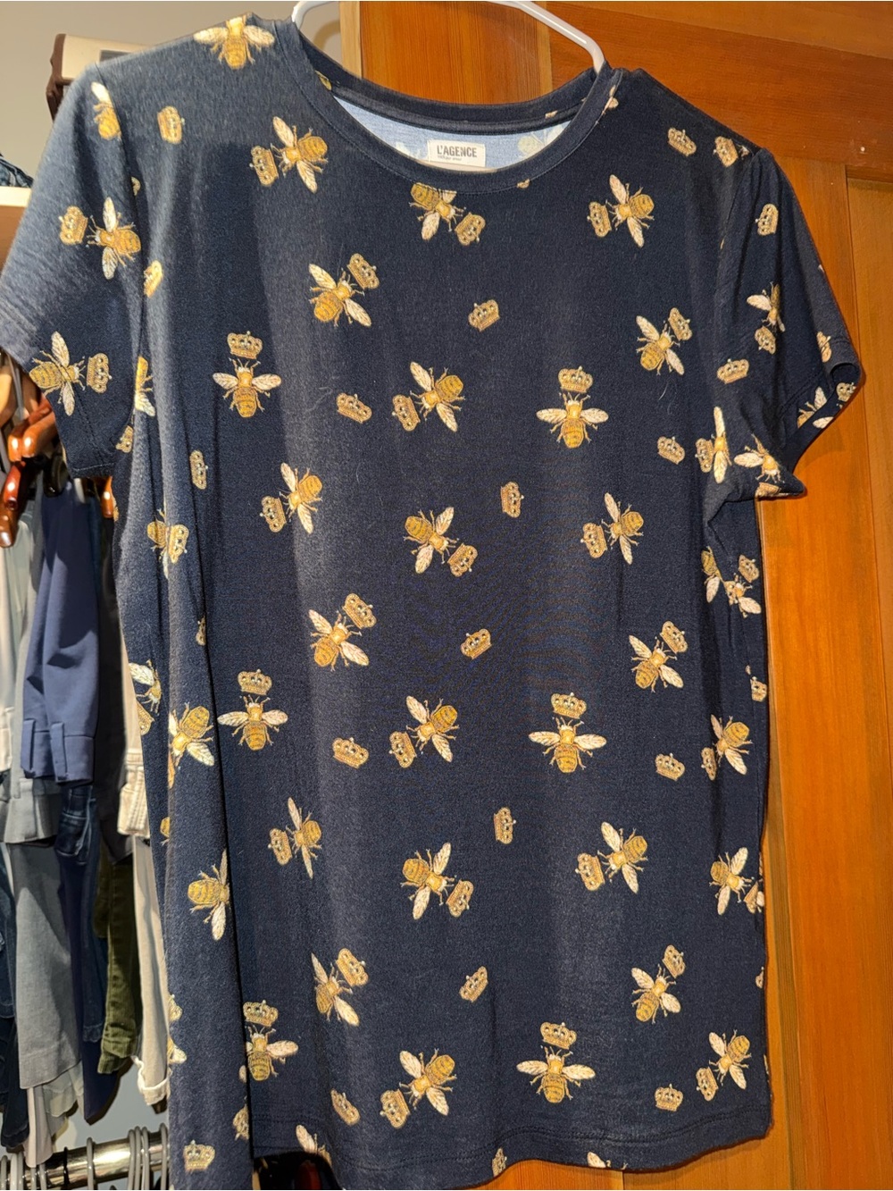 L'AGENCE Bee and Crown Short Sleeve Tee Large